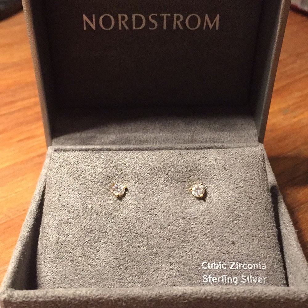 1ct Cubic Zirconia Earrings (Gold)